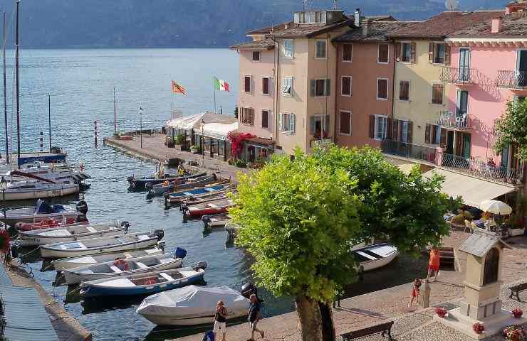 Imbarcazioni lago Garda mollusco russia 