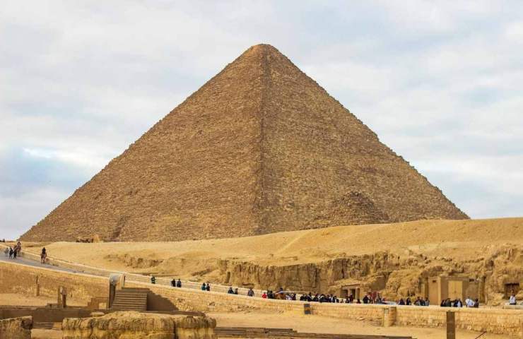 Piramide Cheope scoperto tunnel sconosciuto