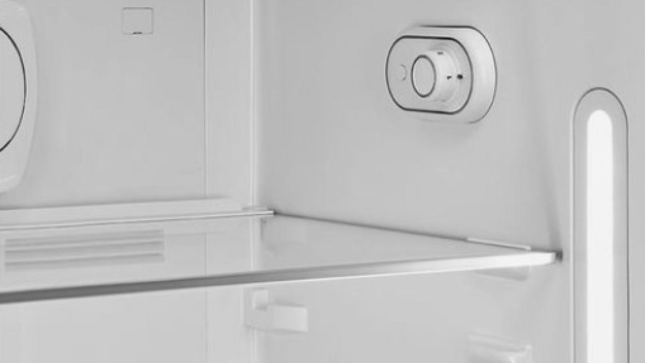 Congelatore dispendioso corrente