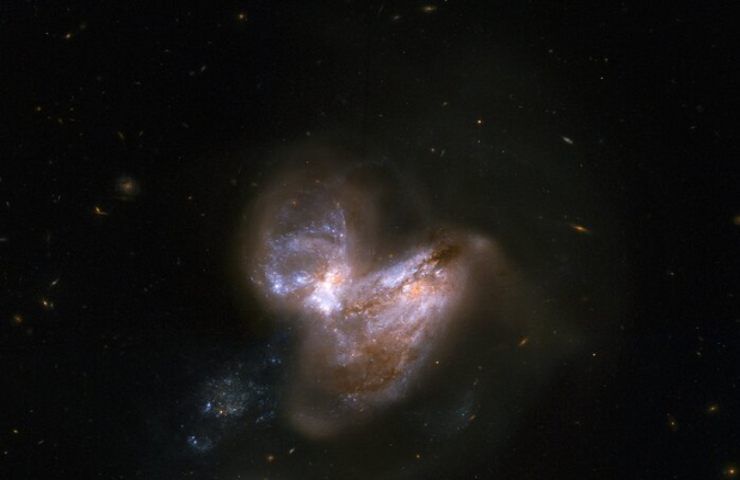 scoperto buco nero galassia