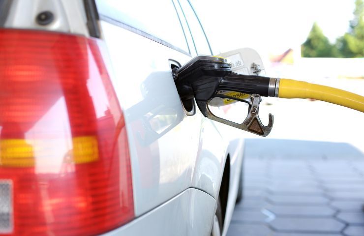 risparmiare carburante: consigli utili 