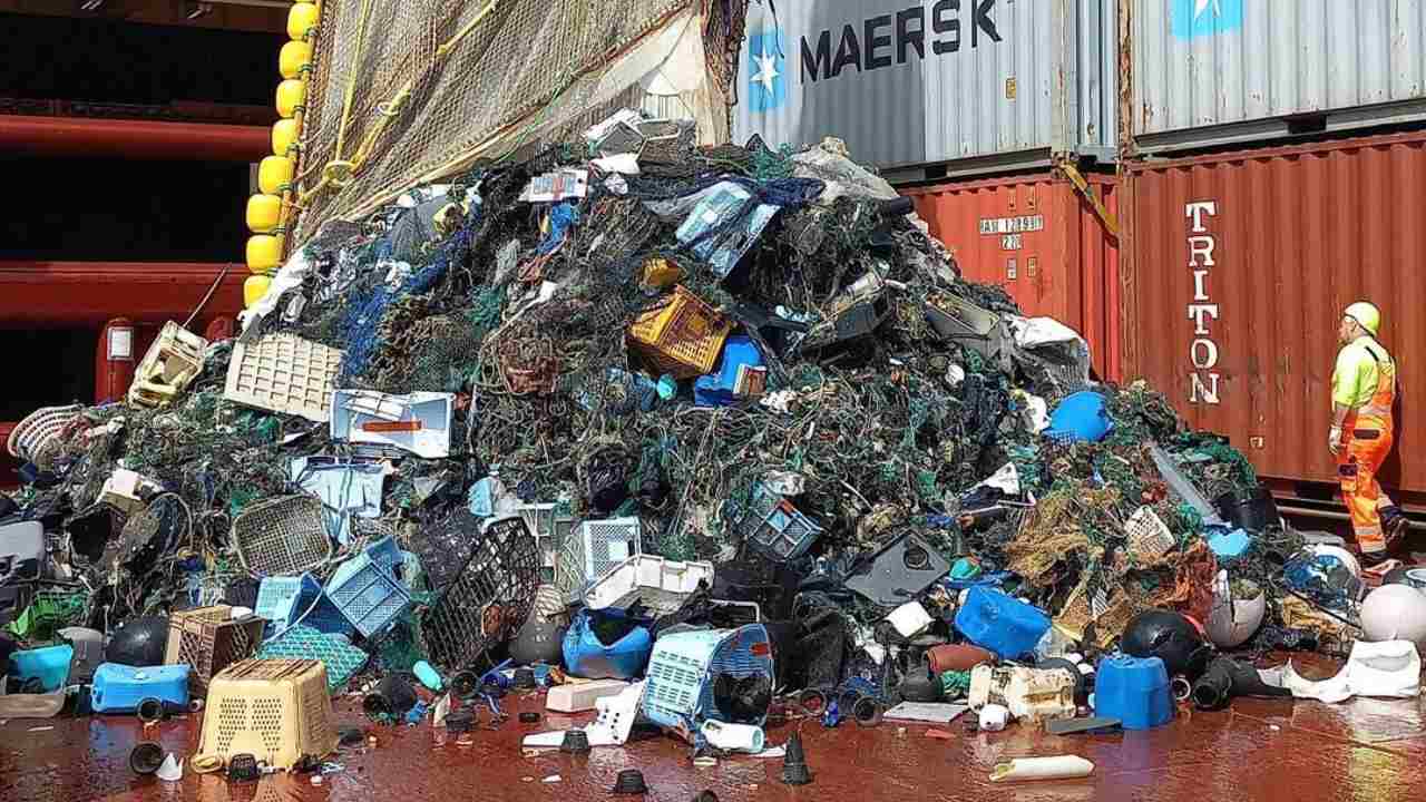 Ocean Cleanup 200 tonnellate plastica