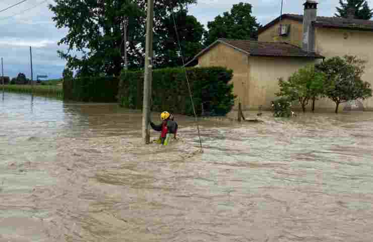 Alluvione Emilia-Romagna )