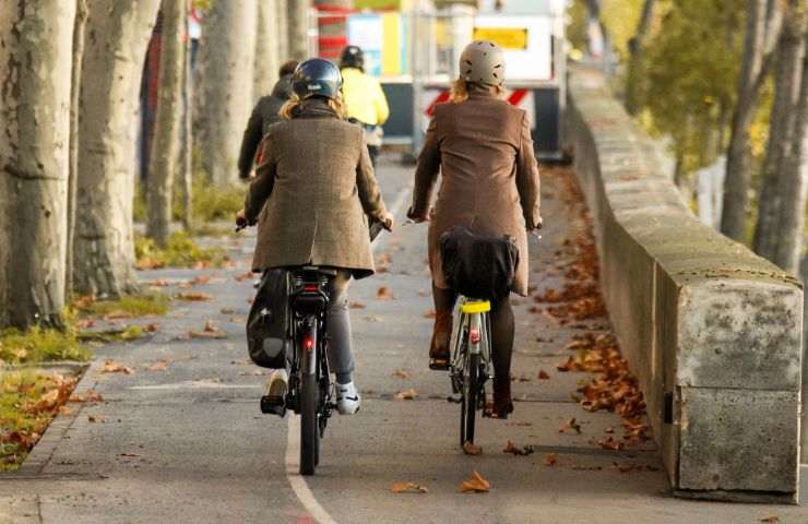 bicicletta pista ciclabile benefici 