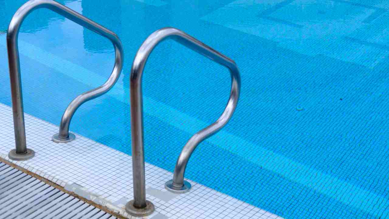 Bimbo di tre anni muore a Roma in una piscina