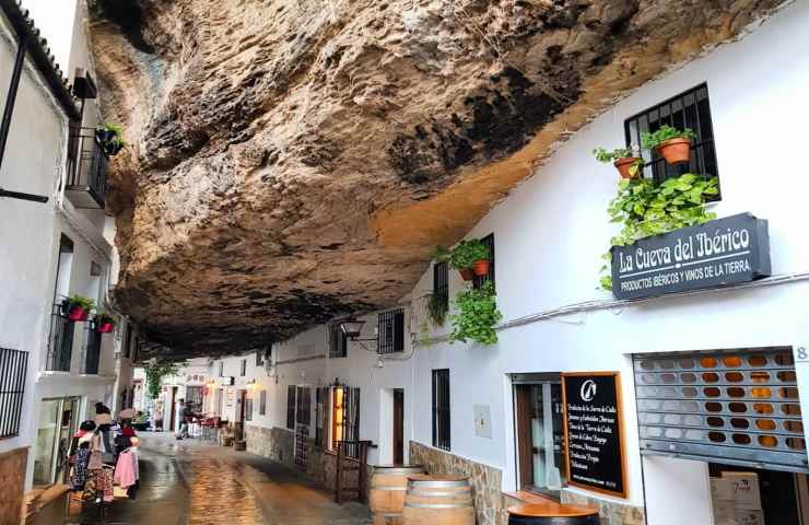 Setenil de las Bodegas case roccia 