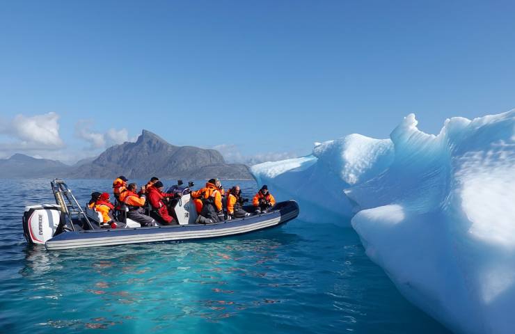 iceberg gruppo di persone