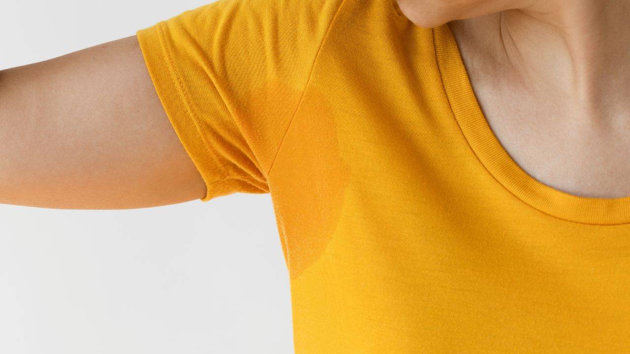 magliette pulite puzzano sudore rimedi