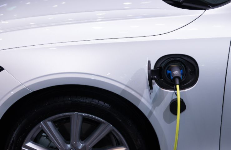 Ricarica delle batterie delle auto elettriche