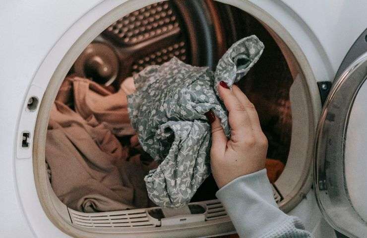 lavaggio bucato carta stagnola