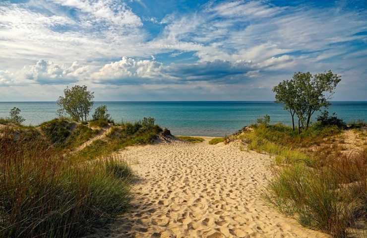 Impatto negativo in spiaggia, come ridurlo vivendo in modo green