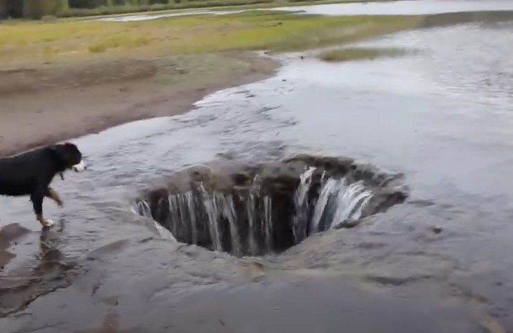 laghi misteriosi mondo