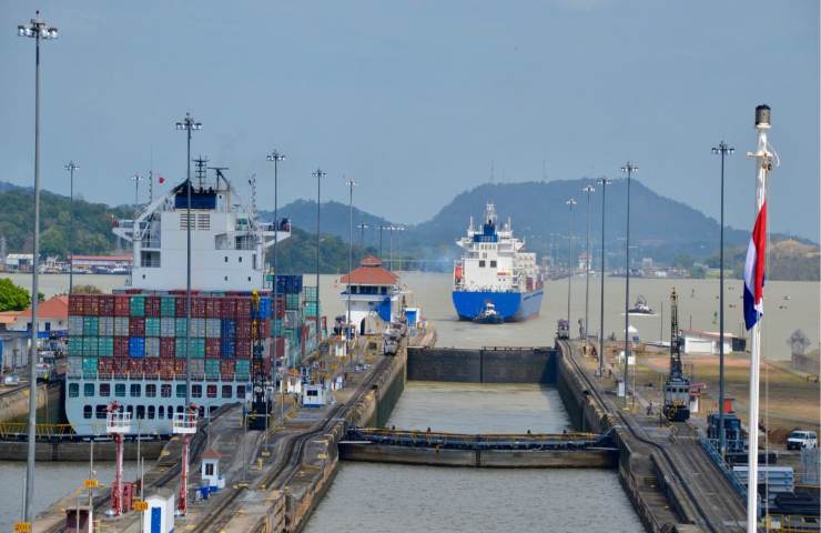 canale Panama secco blocco navi 
