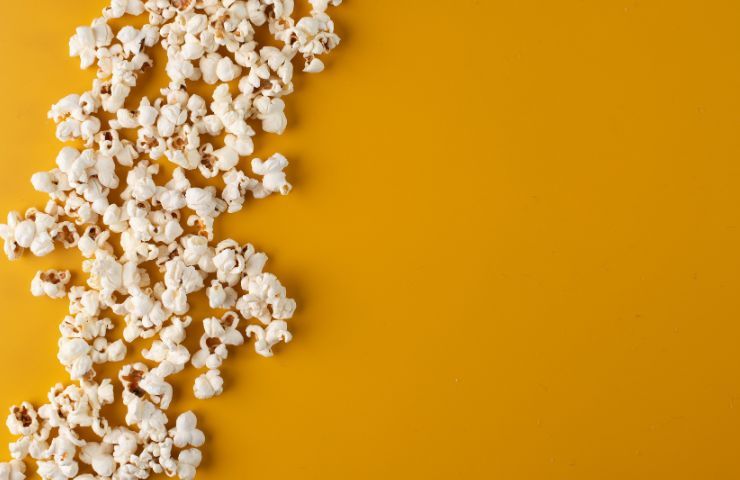 pop corn davanti al film 