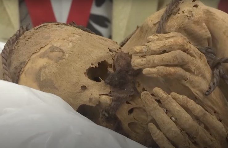 scoperta archeologica resti umani Lima