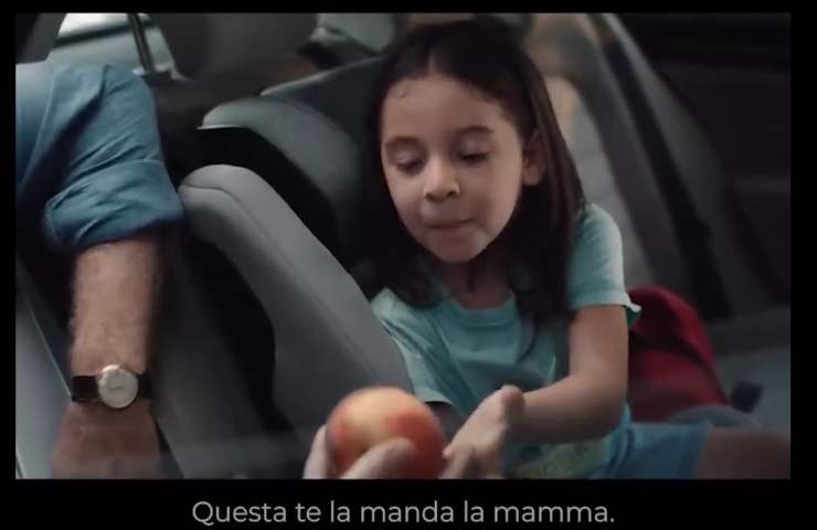 Nuovo spot Esselunga italia divisa 