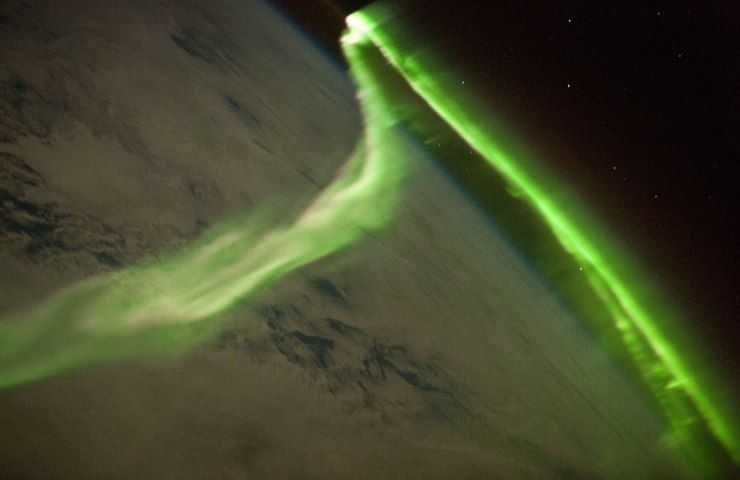 aurora boreale nell'atmosfera terrestre